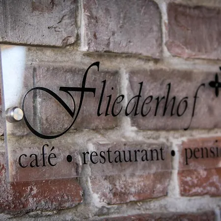Fliederhof Stuecken Bei Potsdam