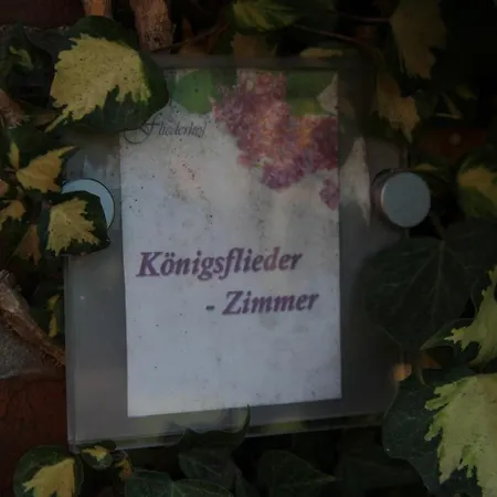 Apartment Pensionszimmer Im Fliederhof