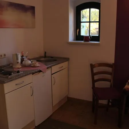 公寓 Pensionszimmer Im Fliederhof 米兴多夫