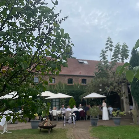 Fliederhof Stuecken Bei Potsdam Апартаменты