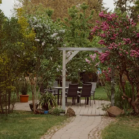 Fliederhof Stuecken Bei Potsdam מיכנדורף