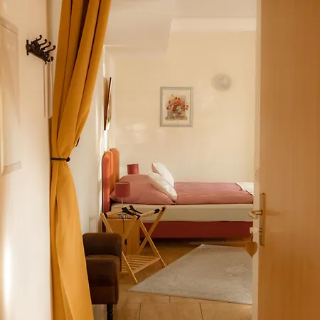 Apartament Fliederhof Stuecken Bei Potsdam *