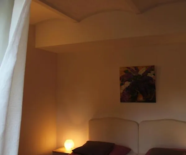 Pensionszimmer Im Fliederhof * Michendorf