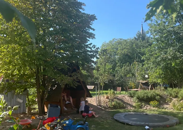 Pensionszimmer Im Fliederhof * ميشيندورف